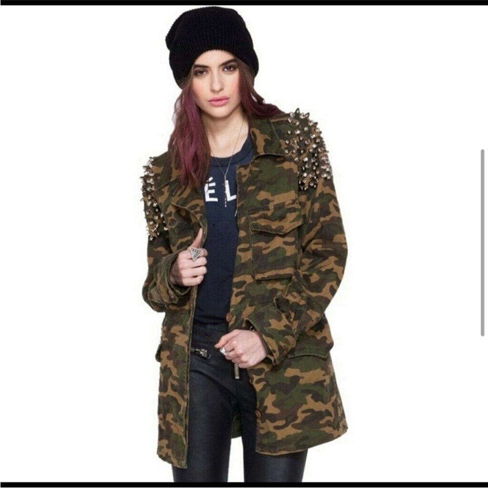 UNIF Camouflage Studded Military Jacket